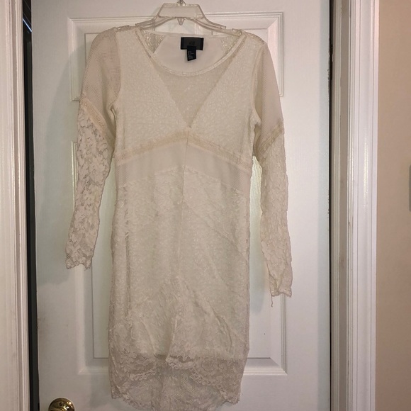 White lace dress - Picture 1 of 2